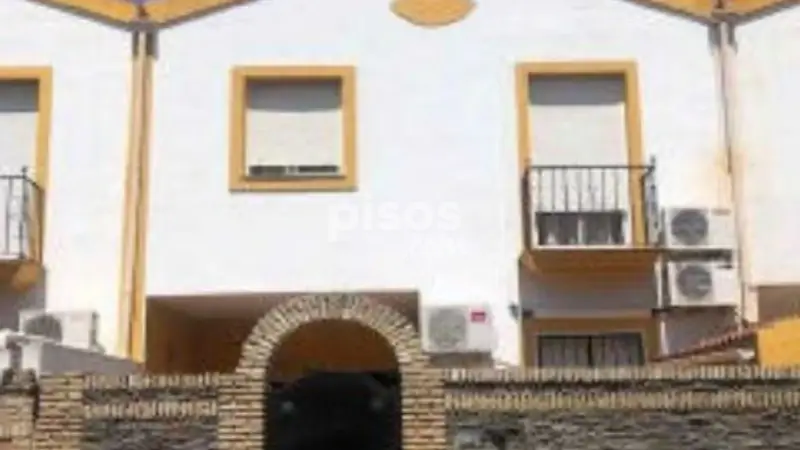 Casa adosada en venta en Calle de la Gardenia