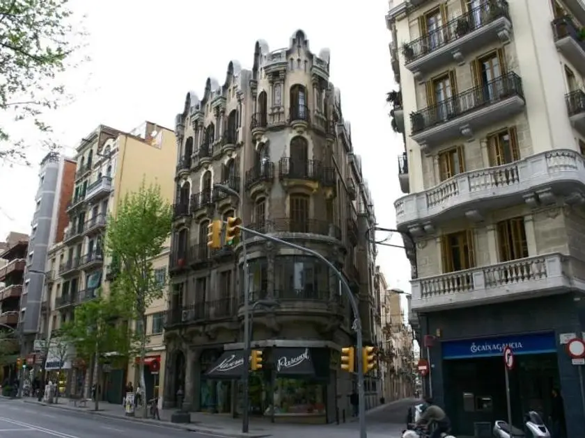 venta Edificio en Hostafrancs, Sants-Montjuïc (UWZ-EMA41-1)- Globaliza