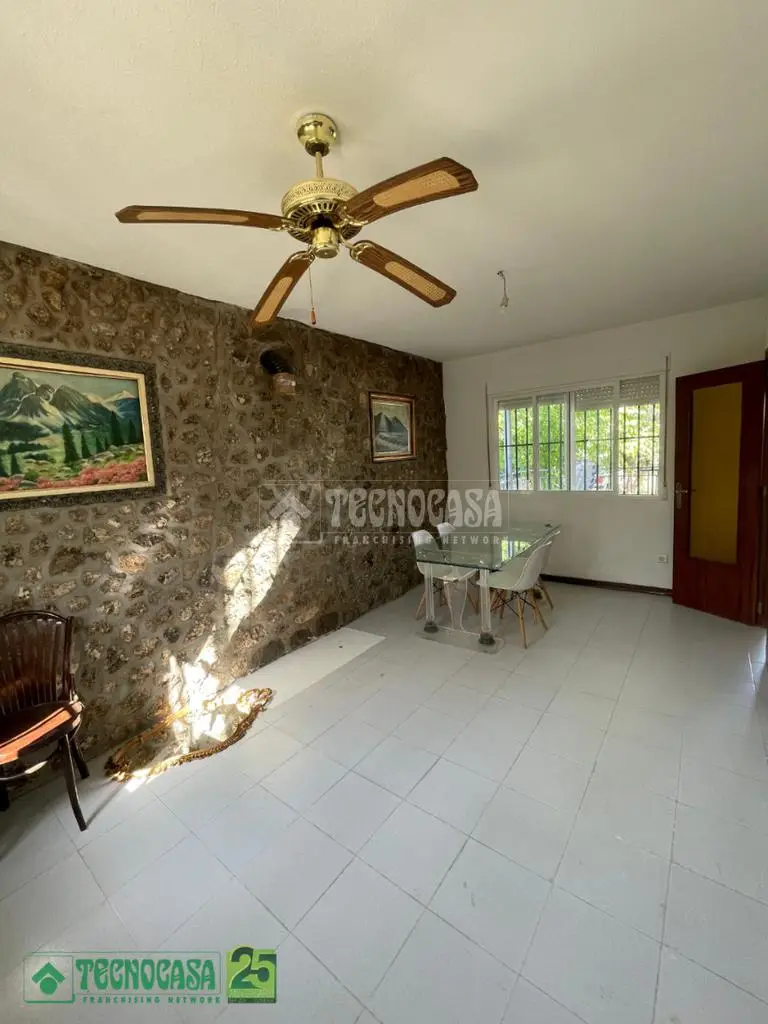 Casa en venta en C. Carahorma G