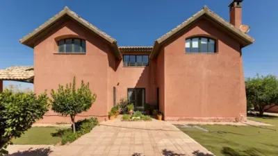 Chalet independiente en venta en zona exclusiva del cinturón de Granada