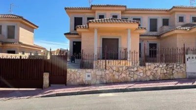 Chalet en alquiler en La Torre de Esteban Hambrán