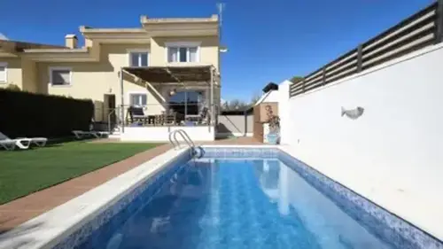 Chalet en venta en Calle E, cerca de Calle F