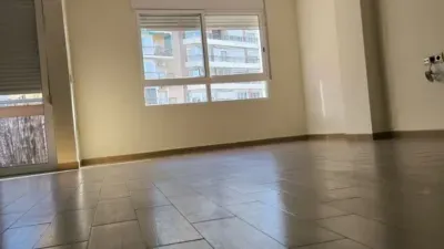 Piso en venta en Avenida Santos Patrons, Número 7