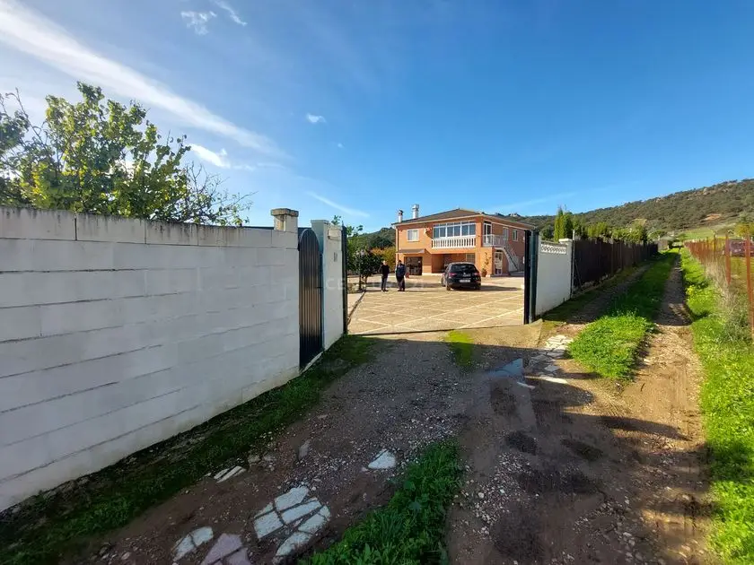 venta Chalet en Cáceres, Cáceres Provincia (C0120-00210)- Globaliza