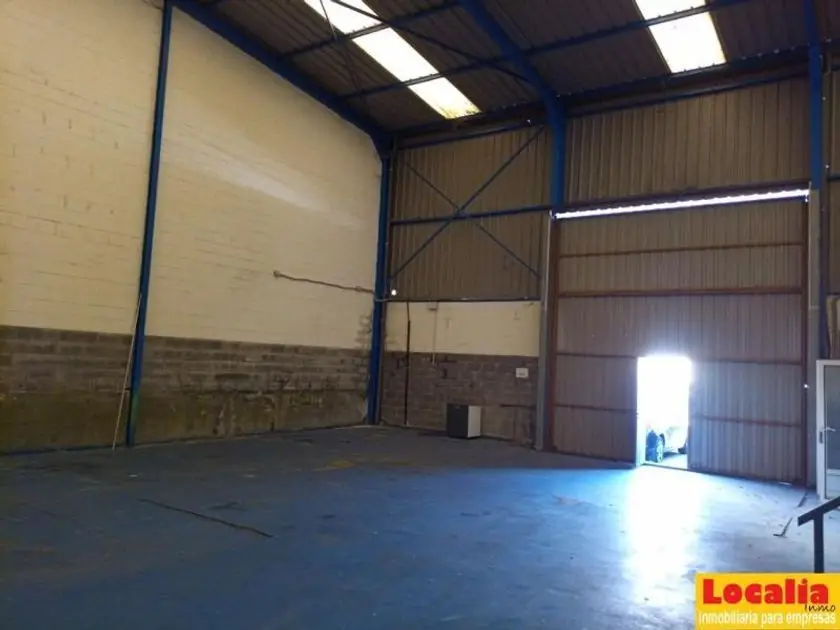 venta Nave en Los Corrales de Buelna, Cantabria (SRD-X-147)- Globaliza