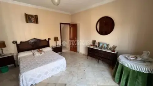 Casa adosada en venta en Sanlúcar La Mayor