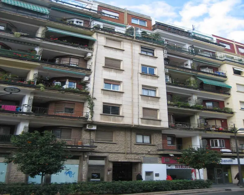 Local en Valencia 154m2 2 Banos General Urrutia