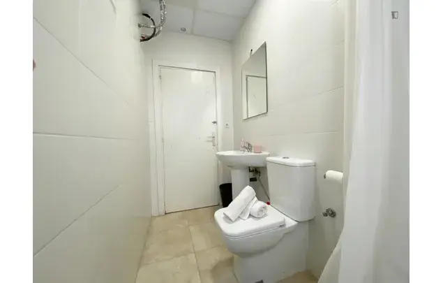 Alquiler Apartamento 8 Dormitorios Madrid Julio Agosto