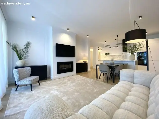 Apartamento en Estepona Costa del Sol Primera Linea de Playa
