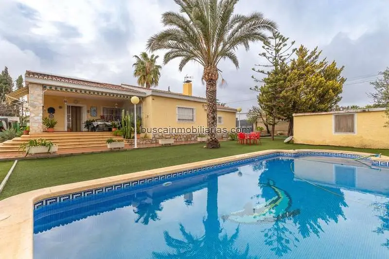 Chalet en venta en Sant Vicent del Raspeig