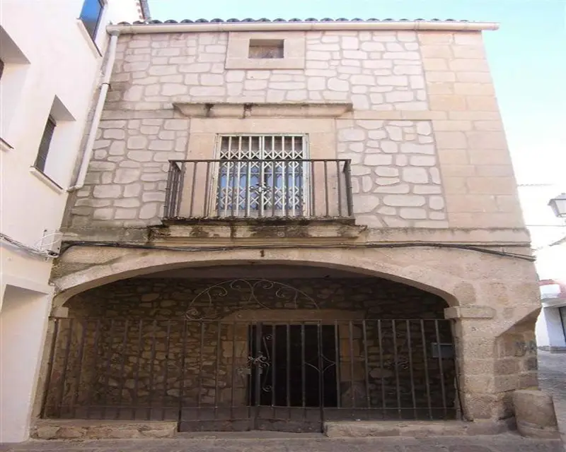 Casa Unifamiliar 294m² 7 Habitaciones 3 Baños Trujillo