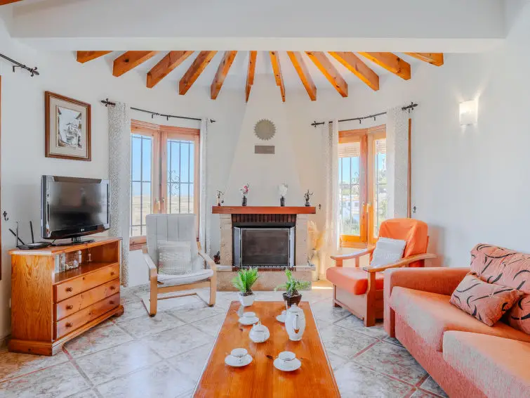 Casa-Villa de 2 Dormitorios alquiler Pegó, España