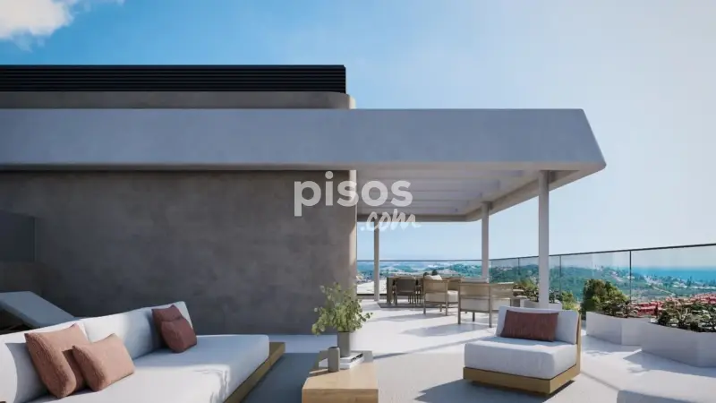 Atico en venta en Estepona con vistas al mar