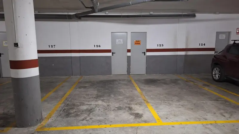 Apartamento de Lujo en Torrevieja con Terraza y Acceso a Resort