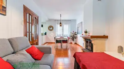 Casa Adosada en Cártama 3 Dormitorios Sótano