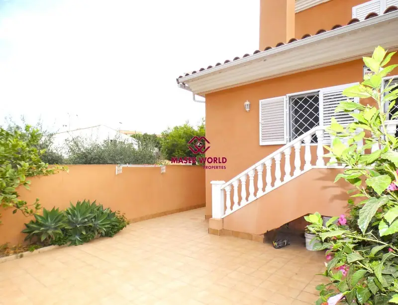 Chalet en Puerto de Mazarron con 5 Dormitorios Jardin y Barbacoa
