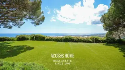 Chalet en Venta en Cabrils 8 Dormitorios 4 Baños