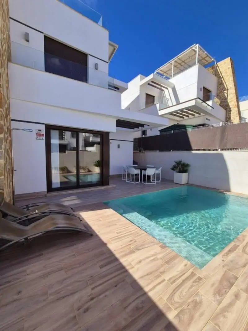Villa Adosada 3 Dormitorios Villamartin Costa Blanca