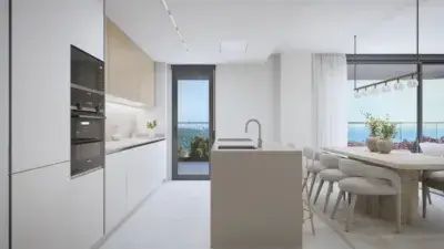 Piso en Venta en Estepona - Complejo Residencial con Piscina y Gimnasio