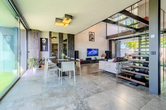 Villa Moderna con 3 Dormitorios en L Alqueria de la Comtessa