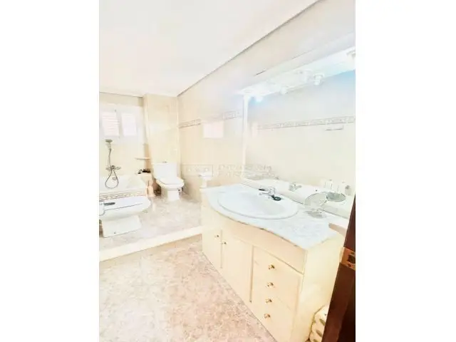 Piso en Orihuela Ciudad 151m2 4 dormitorios 2 baños