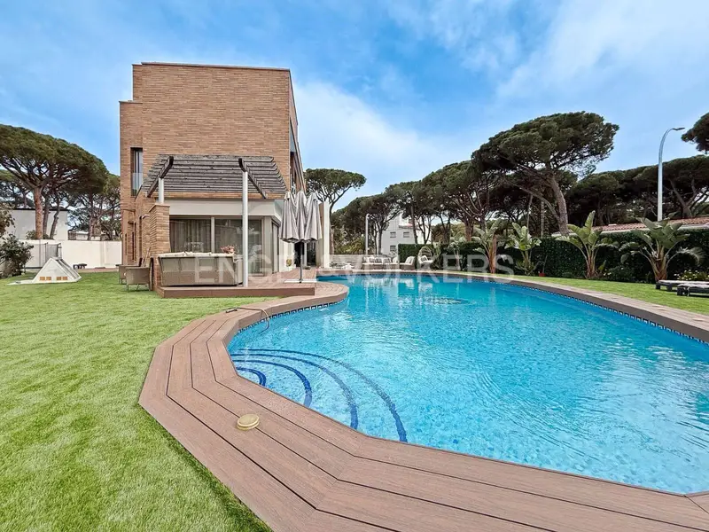 Chalet en alquiler en Castelldefels, Barcelona