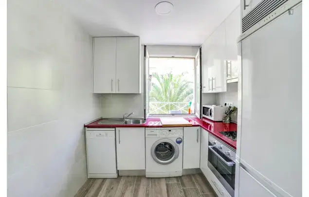 Rent 3 bedroom apartment in Madrid