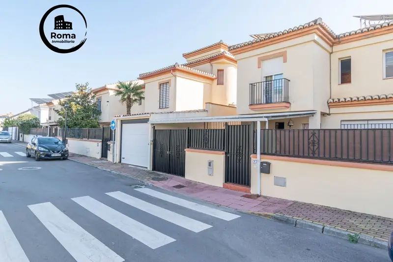 Venta Adosado Albolote 134m2 3 Dormitorios Piscina