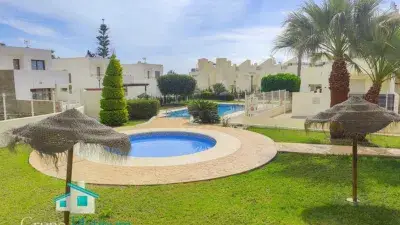 Casa Adosada en Pozo del Esparto con Piscina y Vistas al Mar