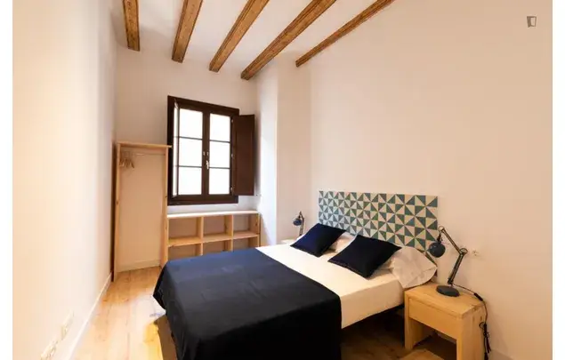 Rent 2 bedroom apartment in Barcelona