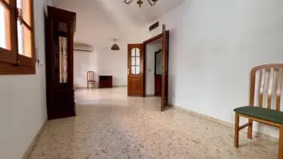 Piso en Venta en Villafranca Andalucia 3 Habitaciones 2 Baños Patio