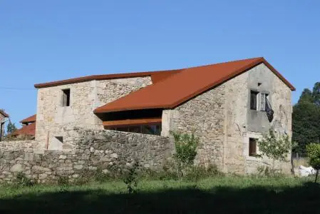 Carácter gallego forjado en piedra.