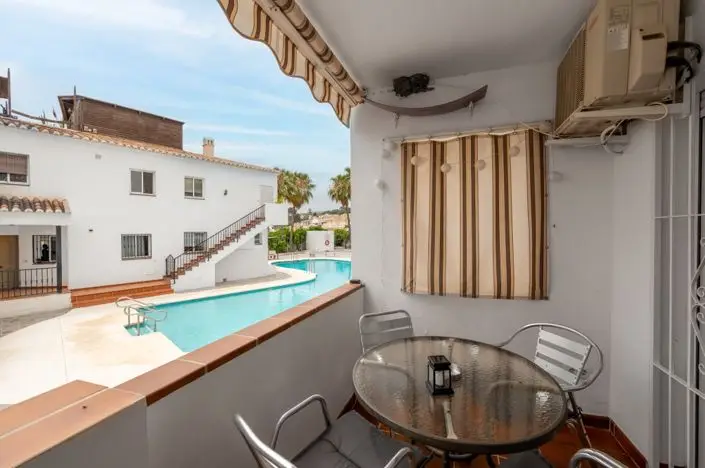 Apartamento en Venta Nerja 1 Dormitorio Reformado Terraza Piscina