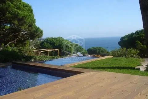 Casa Villa 4 Dormitorios en Venta Blanes Costa Brava