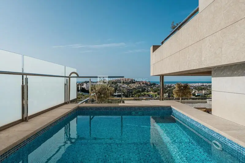 Dúplex 4 Dormitorios Nueva Andalucía Málaga
