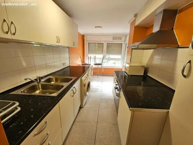 Piso en venta Girona 3 habitaciones 2 baños terraza cerca Maristes