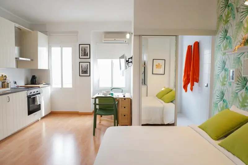 Apartamento 1 Dormitorio 1 Baño Patio Interior TV Cocina Equipada