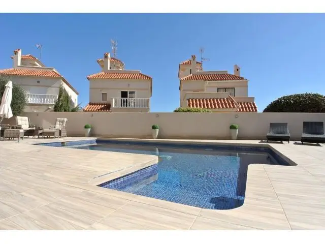 Chalet 5 Dormitorios 3 Baños San Miguel de Salinas