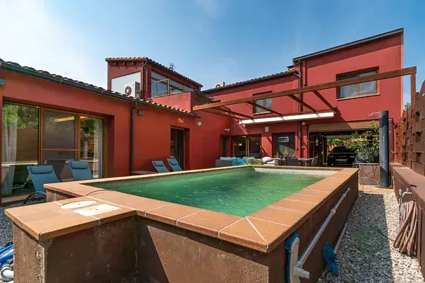 Casa Rural con Piscina y Garaje en Fonteta Baix Emporda