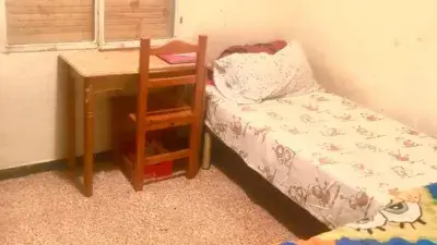 Piso en venta en Carrer de Navarra Semi-Reformado con Ascensor