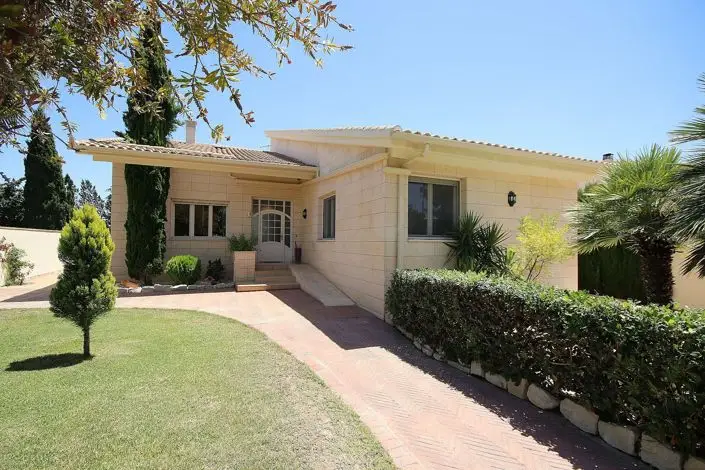 Villa de Lujo 6 Dormitorios Monovar Piscina Privada Jardin