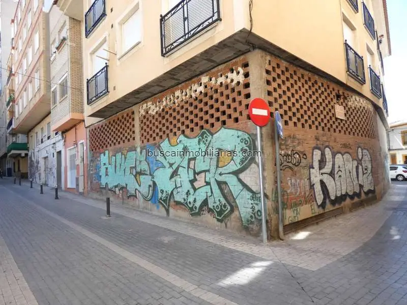 Local Comercial en Molina de Segura para Convertir en Vivienda