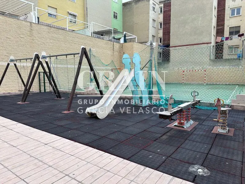 Venta Piso con garaje en Llanos del 
													Águila Albacete