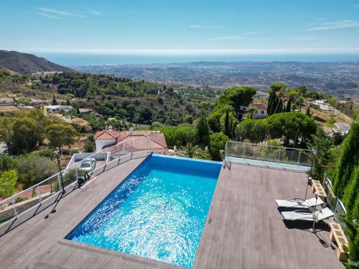 Villa de Lujo 5 Dormitorios Mijas Piscina Climatizada