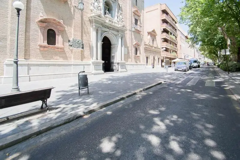 Apartamento céntrico en Granada con cochera y trastero