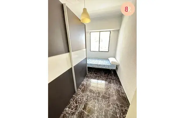 Habitaci
ón 90m
² Alicante Estancia Media Larga