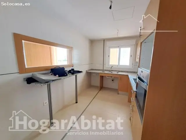 Apartamento en Primera Linea de Playa con Piscina y Terraza