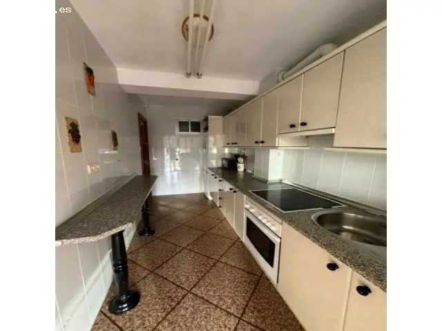 Alquiler piso estudiantes Granada 4 dormitorios