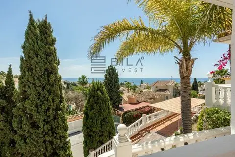Villa en Mijas con Vistas al Mar 3 Dormitorios Piscina y Jardin