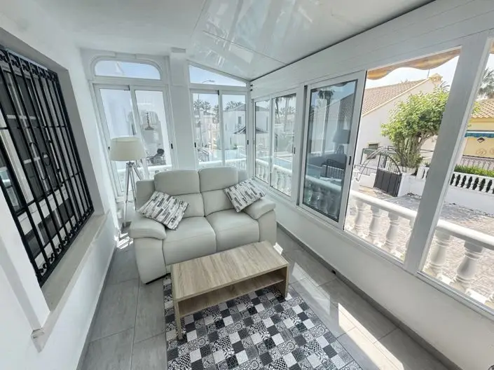 Villa en Venta Orihuela Costa 3 Dormitorios Reformada